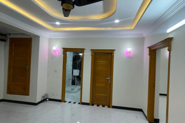 3 bedroom appartment for sale in G11/4 , islamabad